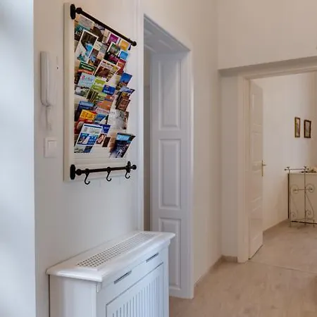 דירה Chestnut & Eliza