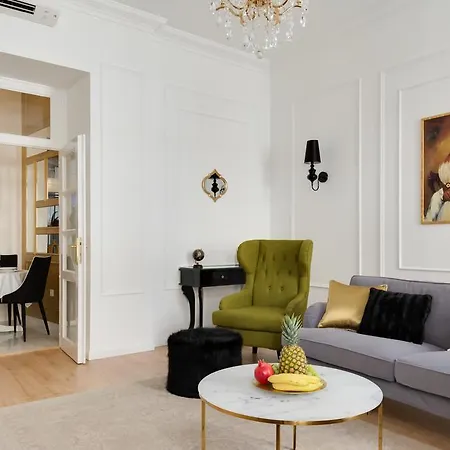 Chestnut & Eliza Апартаменты *