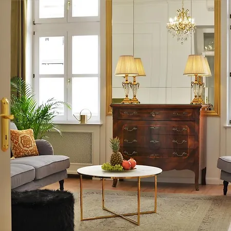 Chestnut & Eliza * Будапешт