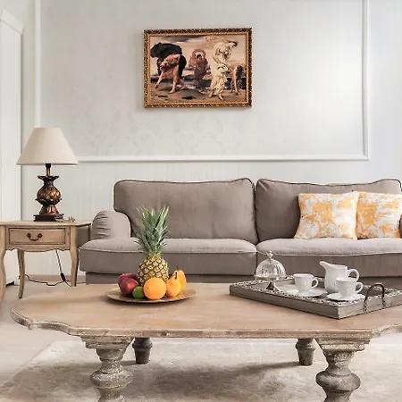 Chestnut & Eliza Будапешт